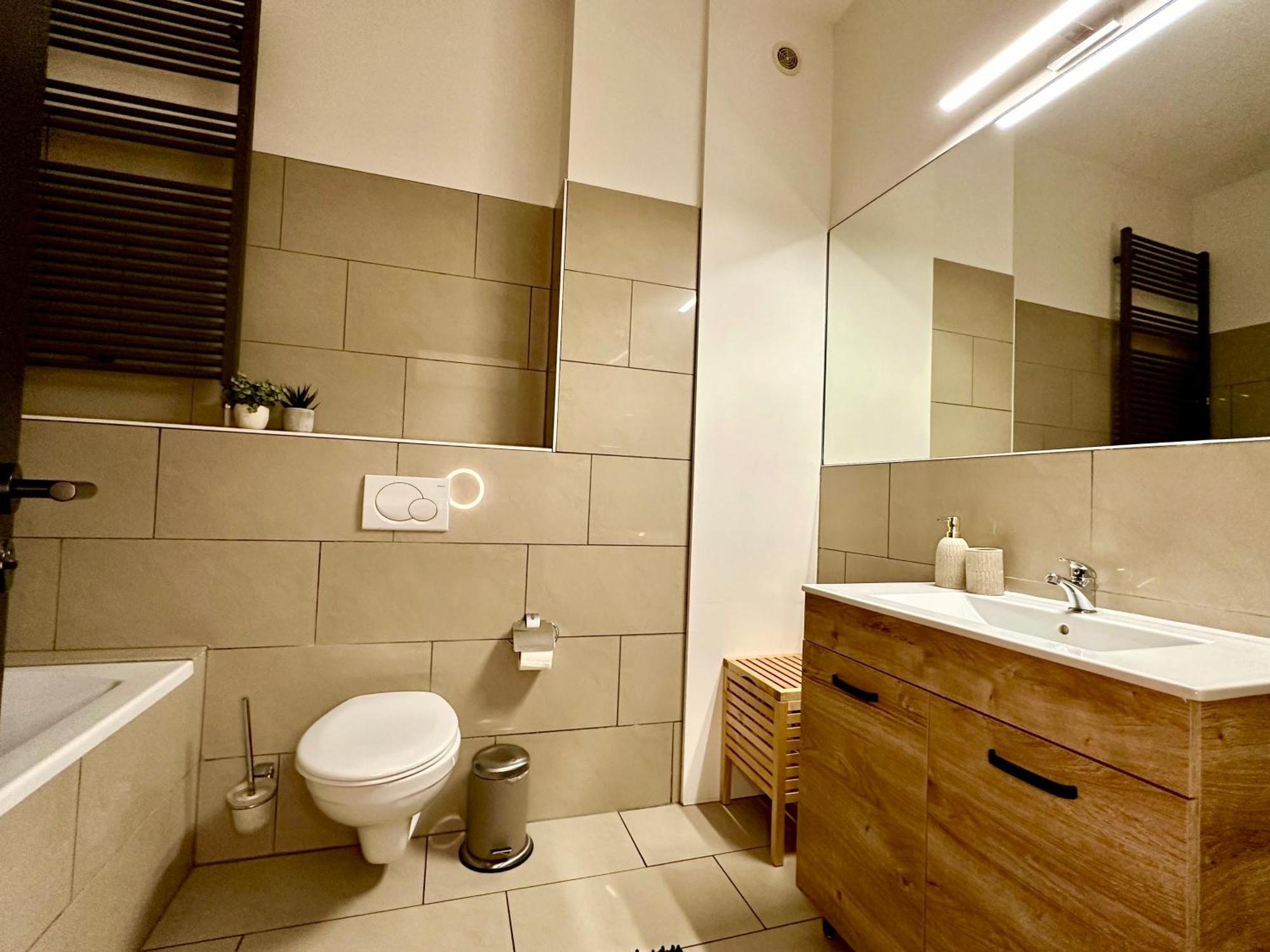 אנטוורפן Luxury Suites Castel By Rikas Hotels מראה חיצוני תמונה