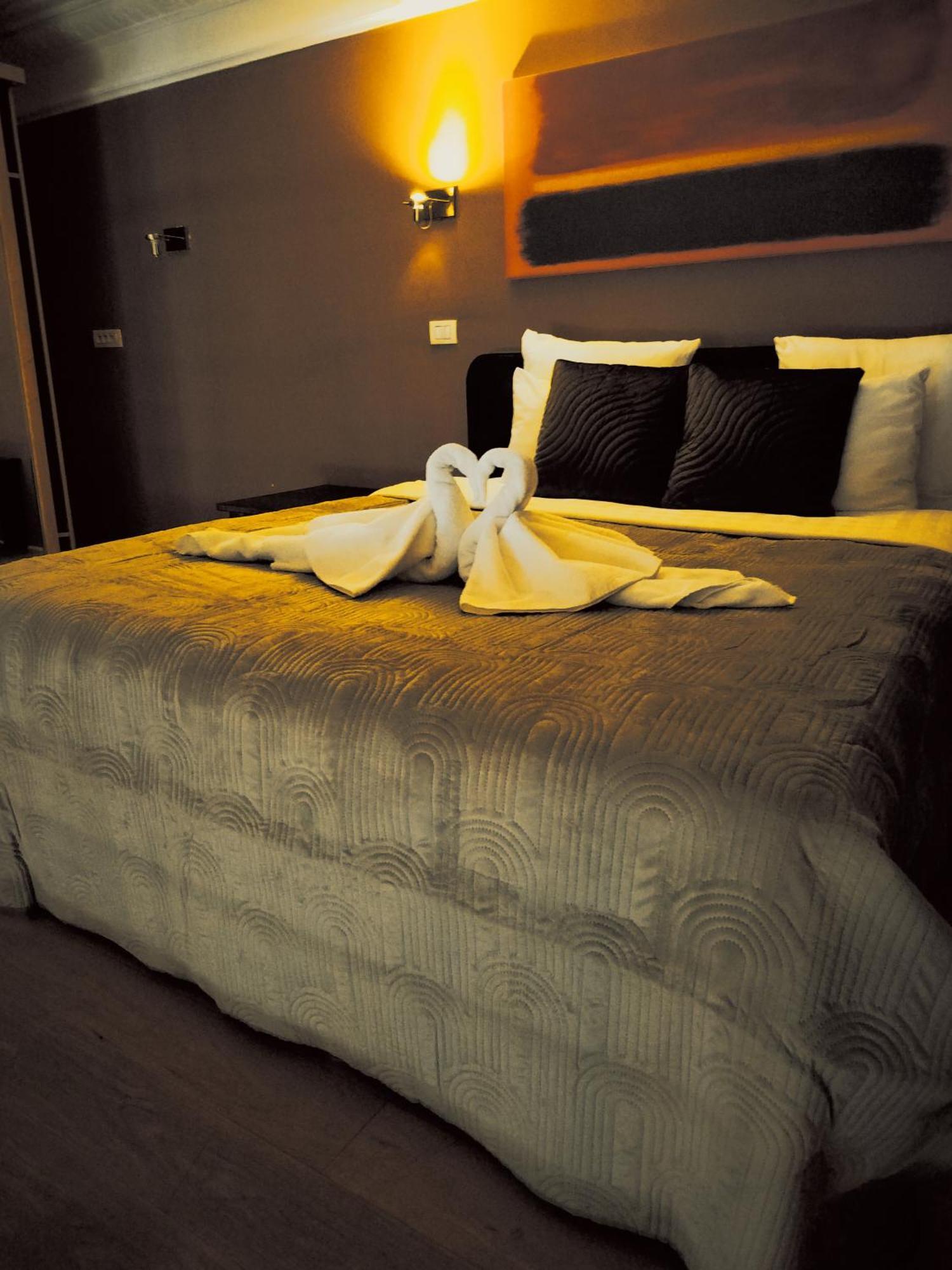 אנטוורפן Luxury Suites Castel By Rikas Hotels חדר תמונה
